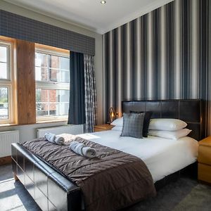 Standard Zimmer mit Kingsize-Bett